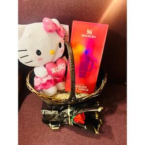 Hello kitty Love Valentine  Stanley Berry Truffle bundle side stepper and rose